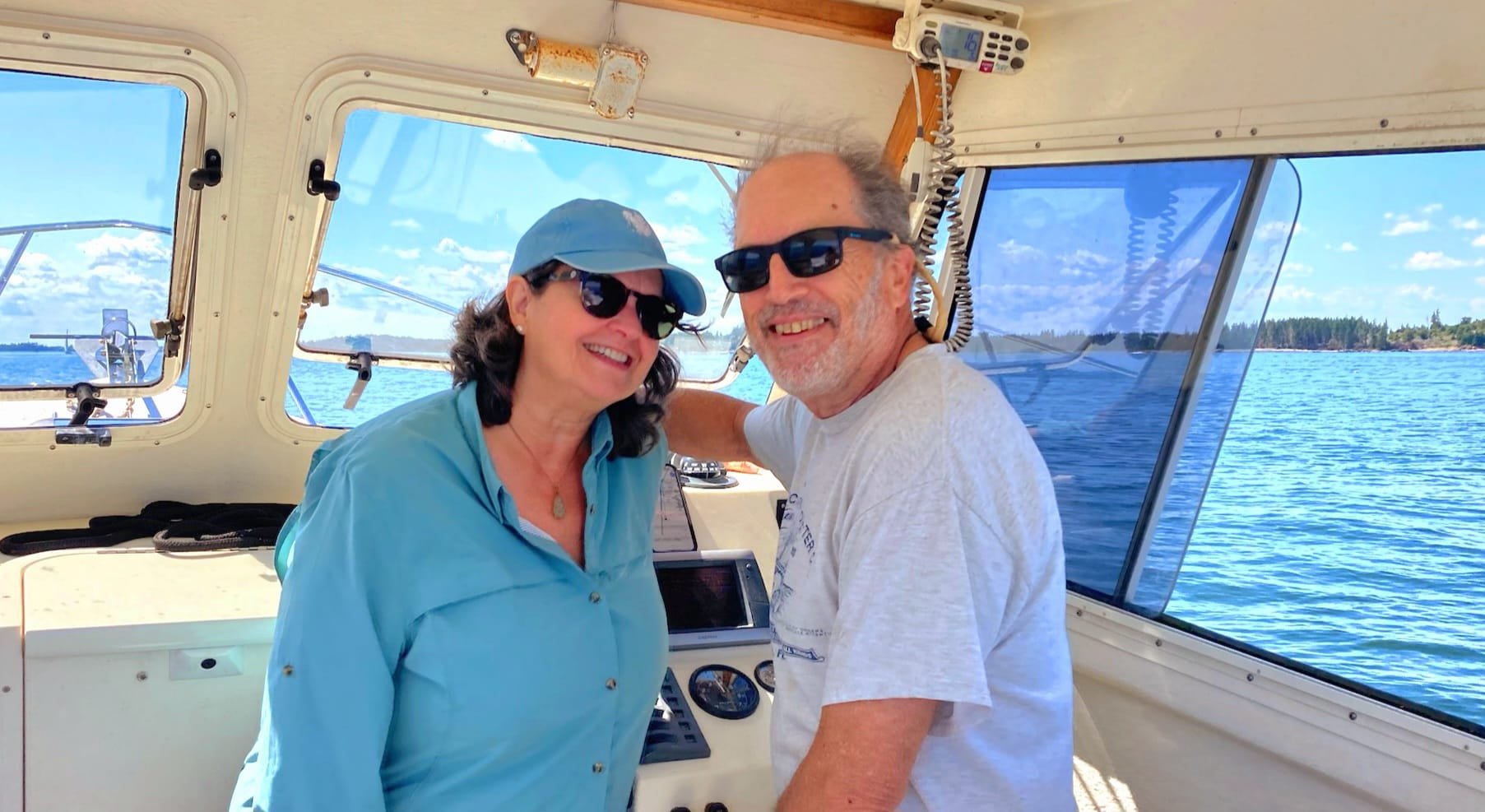 MT and Avrum at helm.jpg