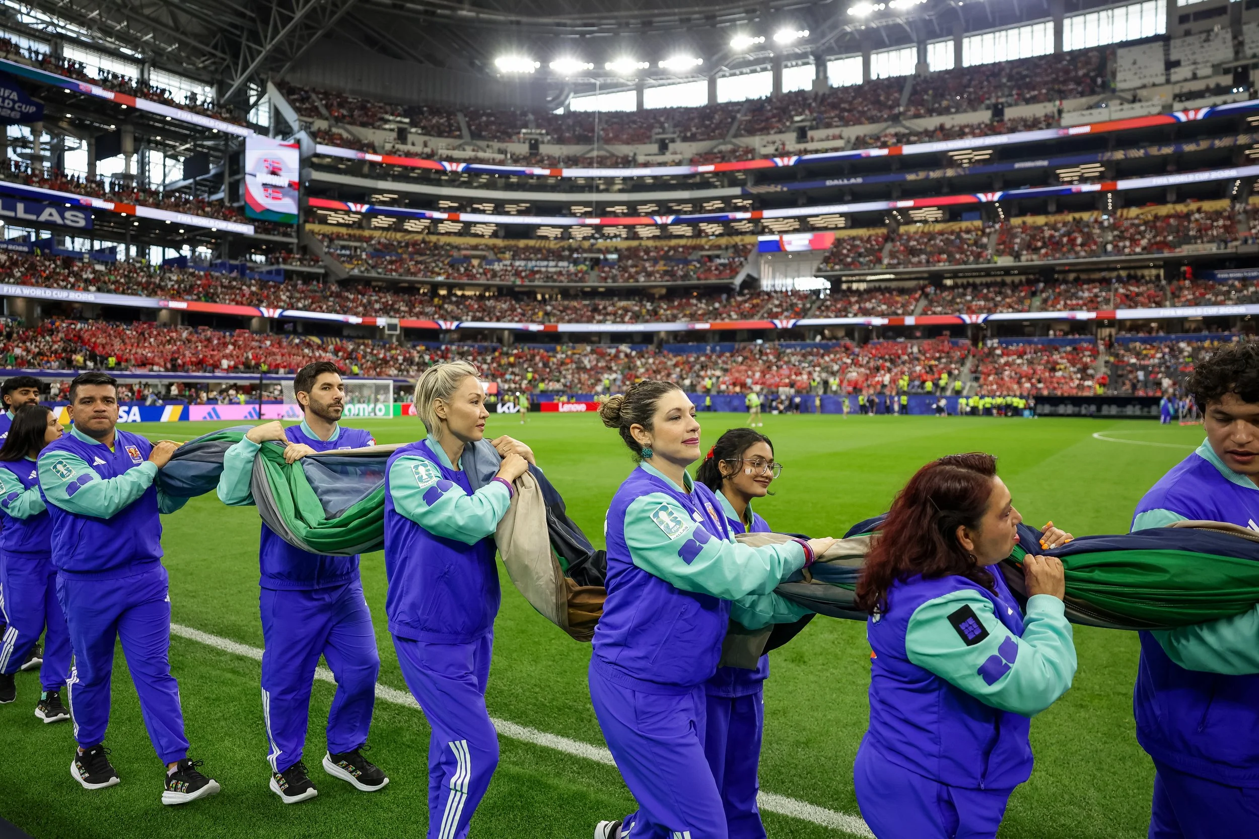 worldcup-volunteers-sports-photographer-aricbecker-23.jpg