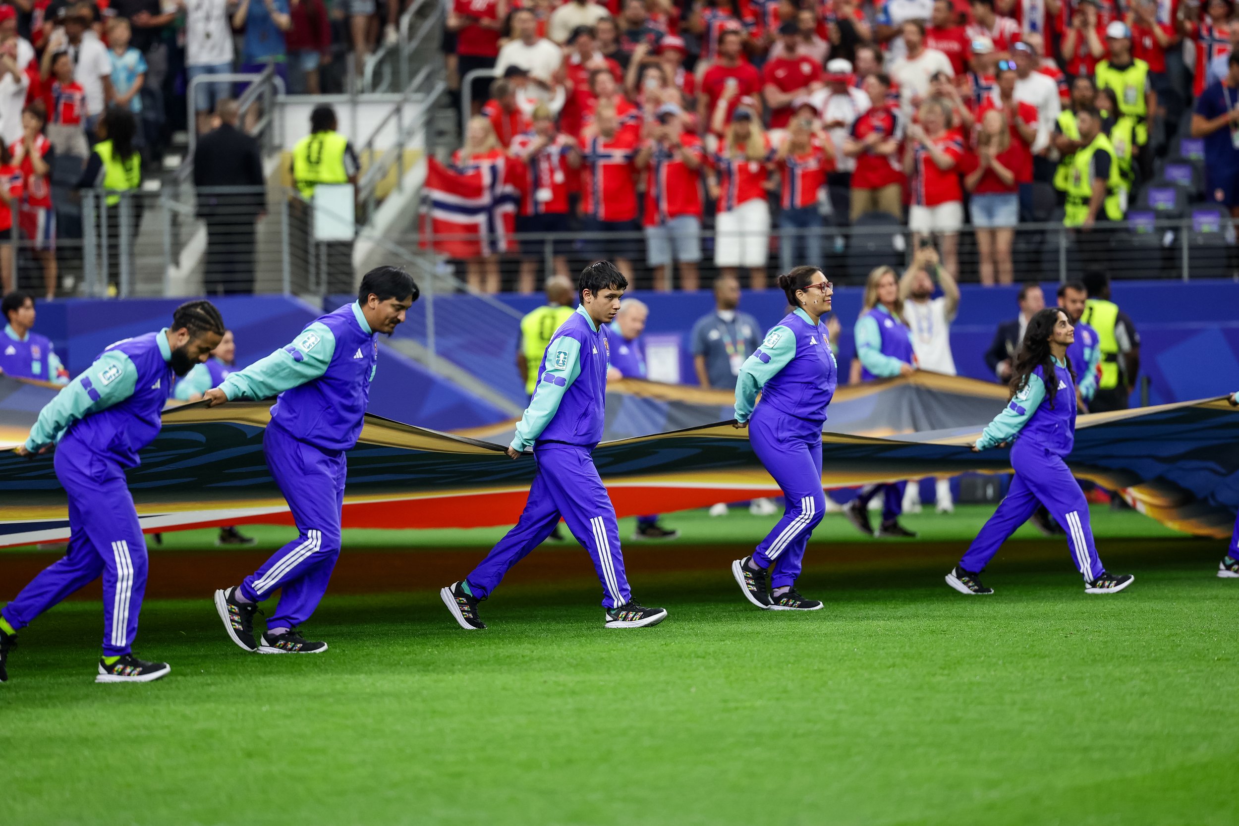 worldcup-volunteers-sports-photographer-aricbecker-54.jpg