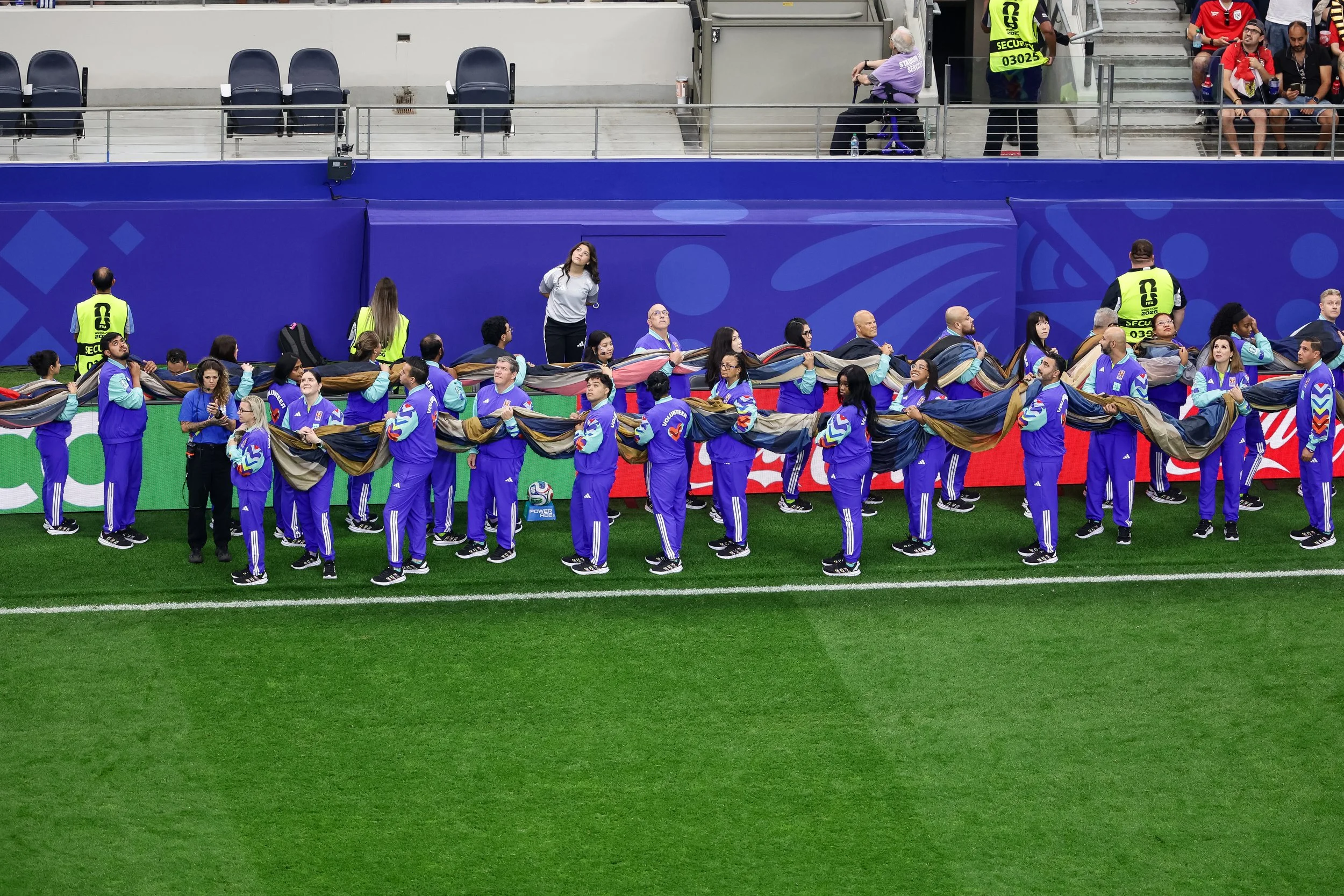 worldcup-volunteers-photographer-aricbecker-6.jpg