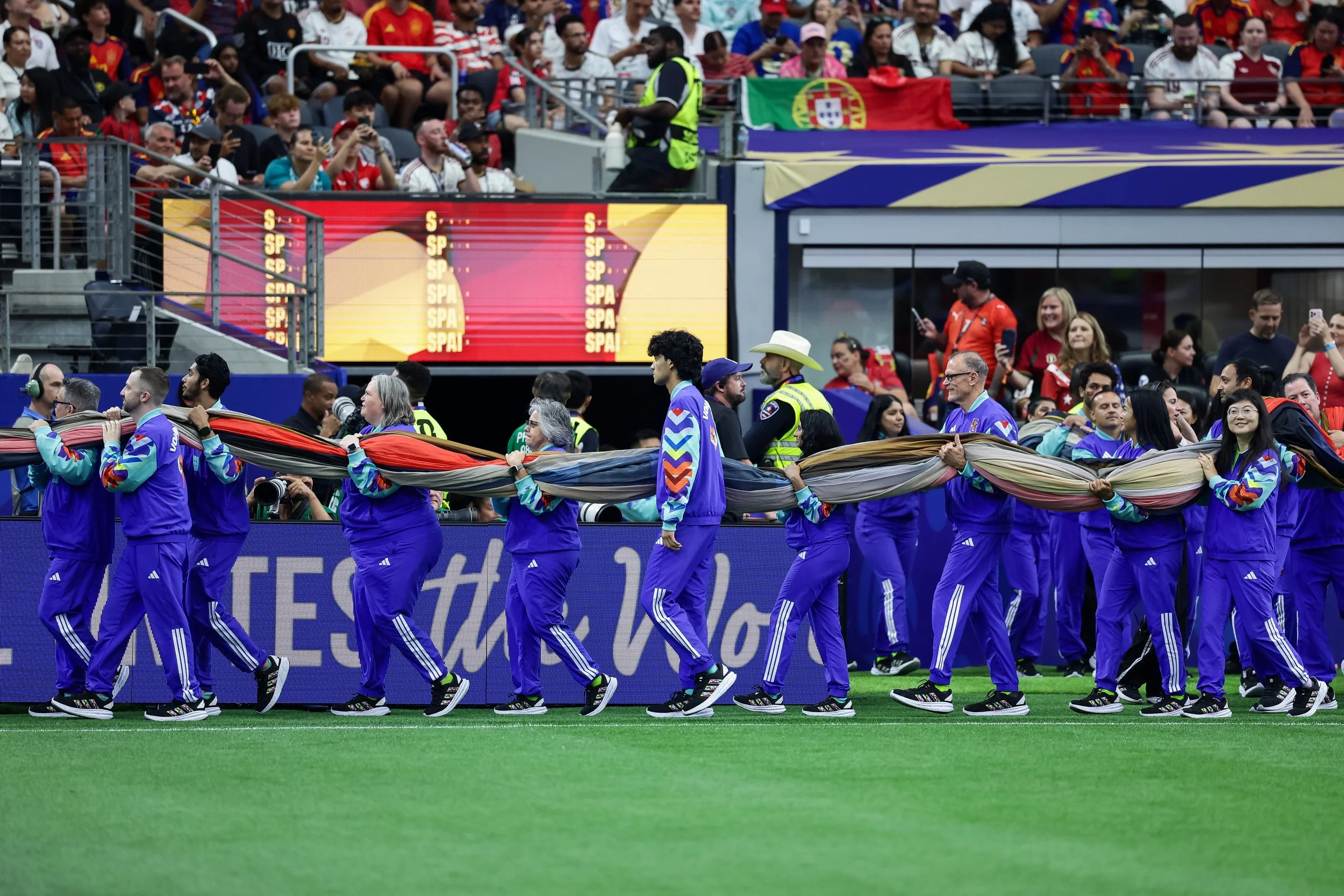 worldcup-volunteers-photographer-aricbecker-26.jpg