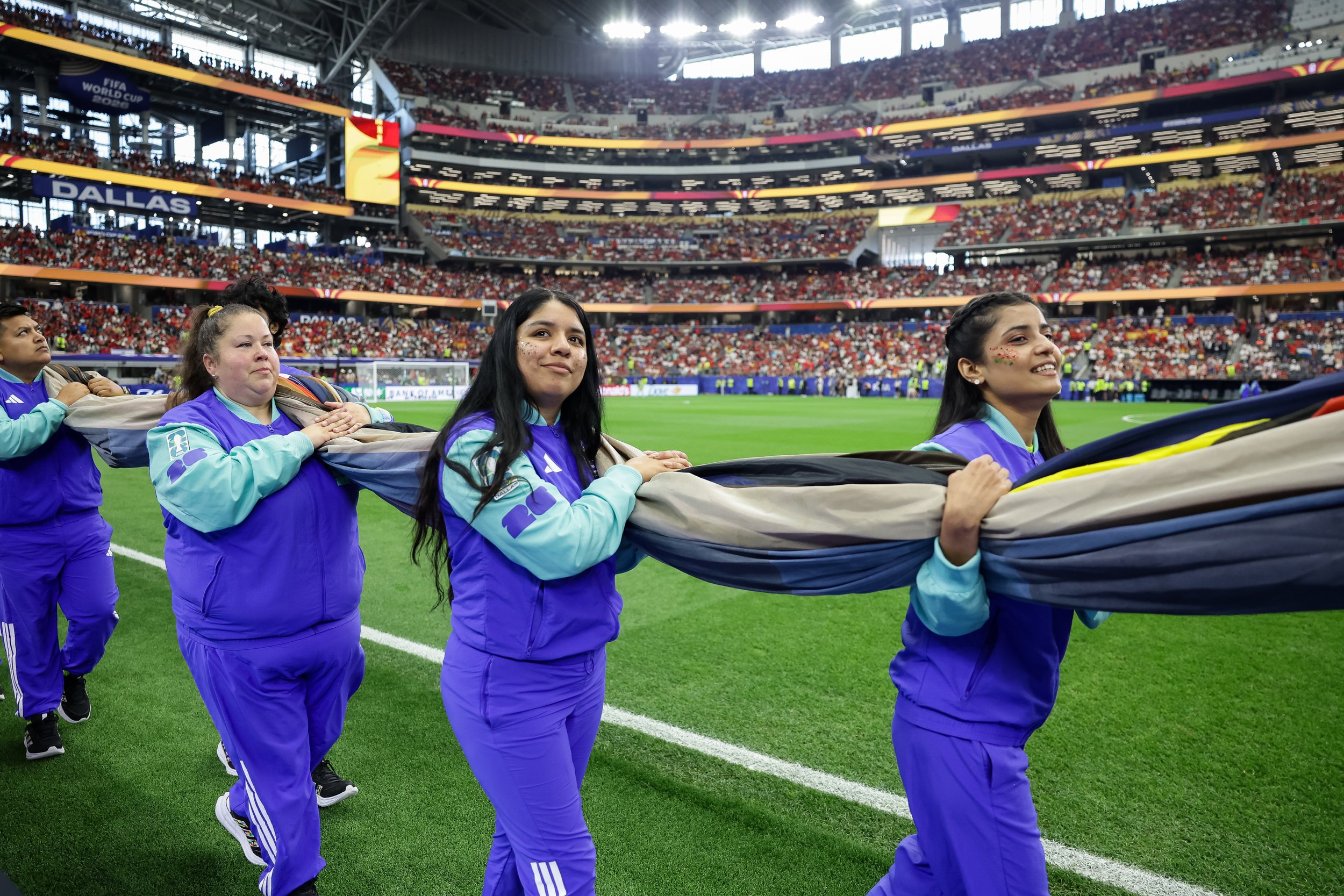 worldcup-volunteers-photographer-aricbecker-43.jpg