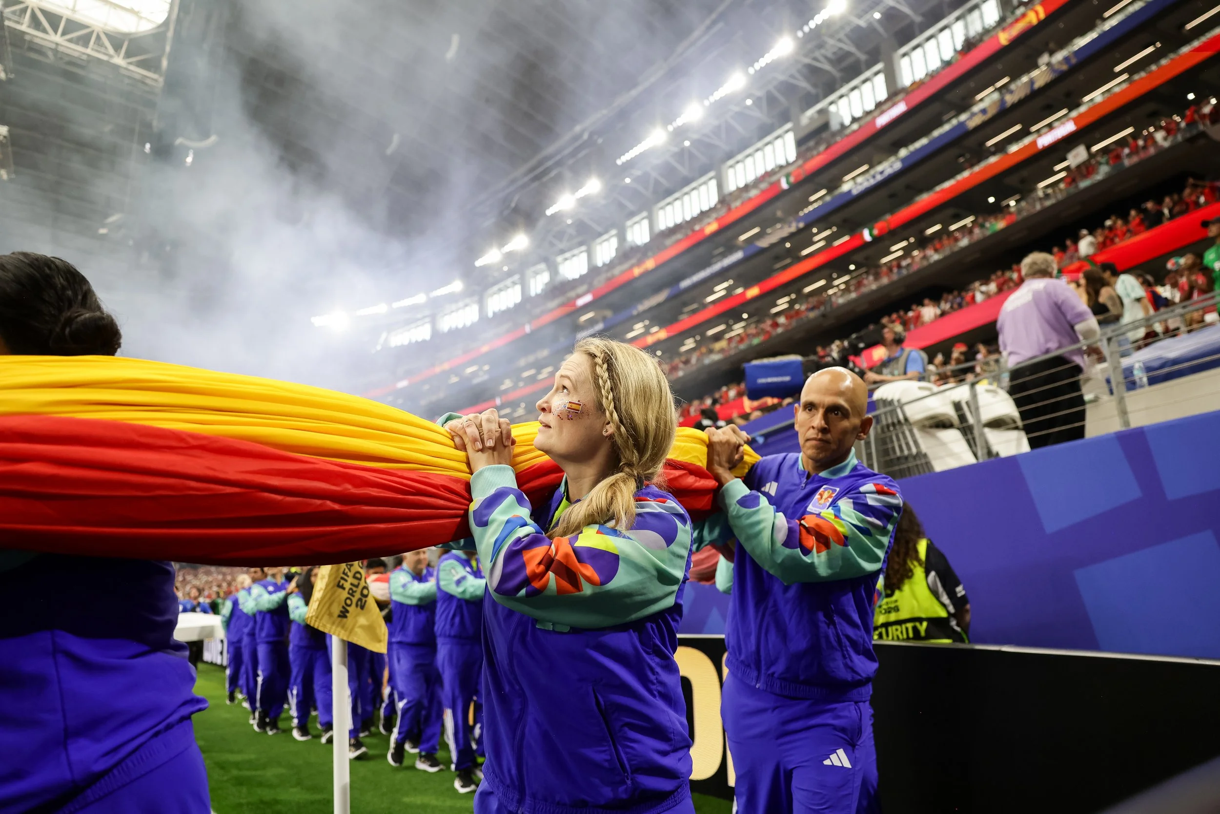 worldcup-volunteers-photographer-aricbecker-71.jpg