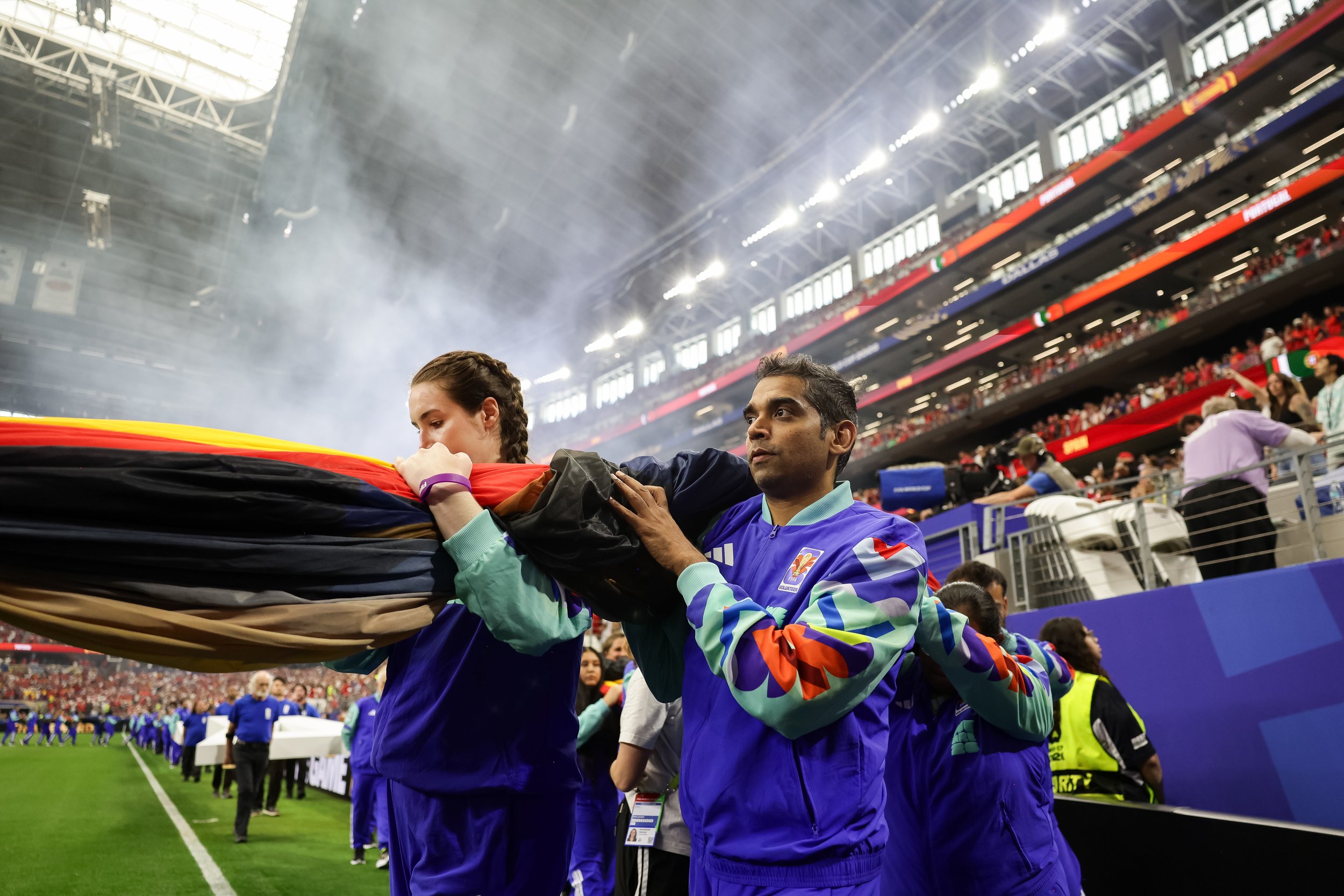 worldcup-volunteers-photographer-aricbecker-73.jpg