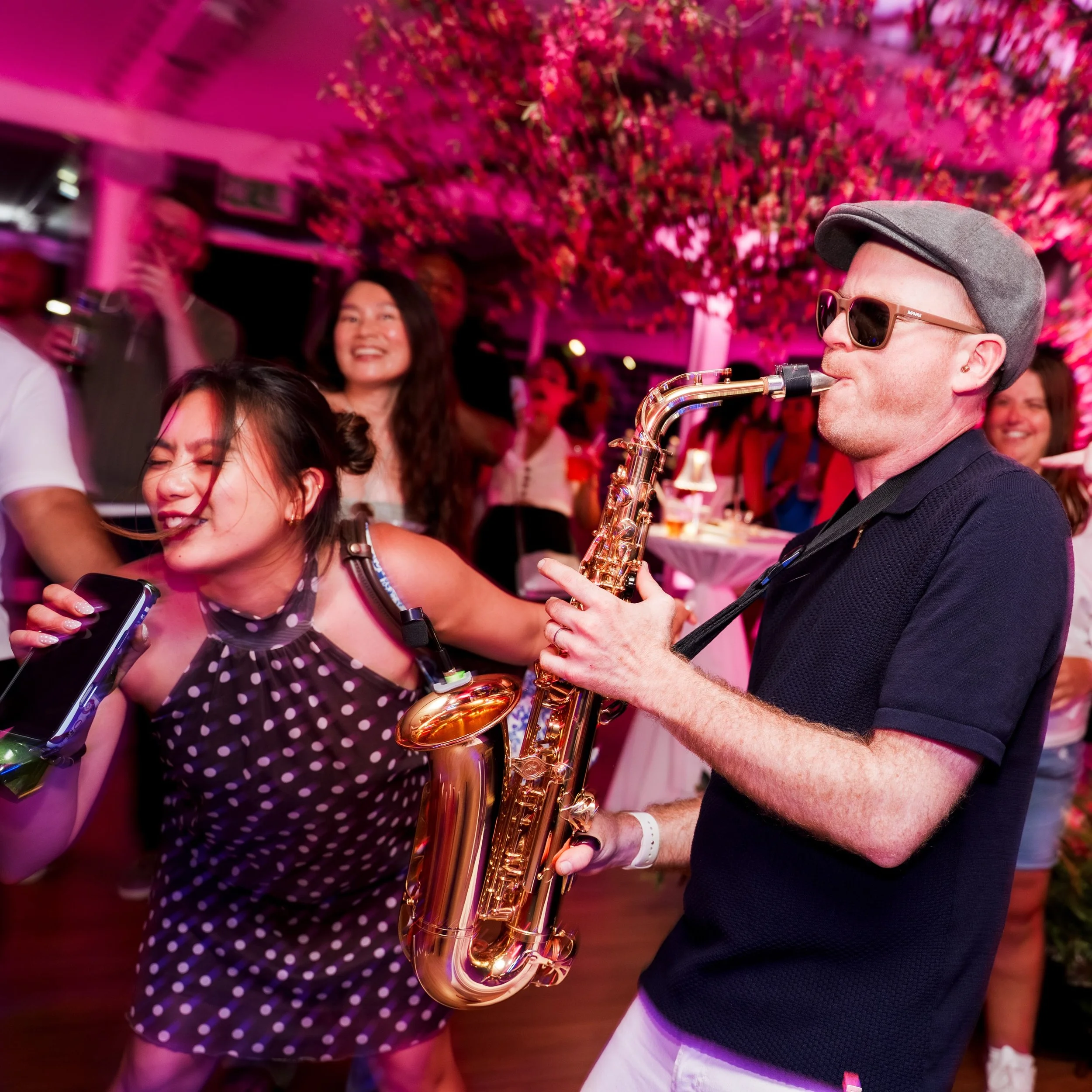The timeless soundtrack for your next event
📸 @bininandra
.
.
.
.
.
#londonsaxophonist #luxuryentertainment #londoneventplanner #corporateeventslondon #livesaxophone
