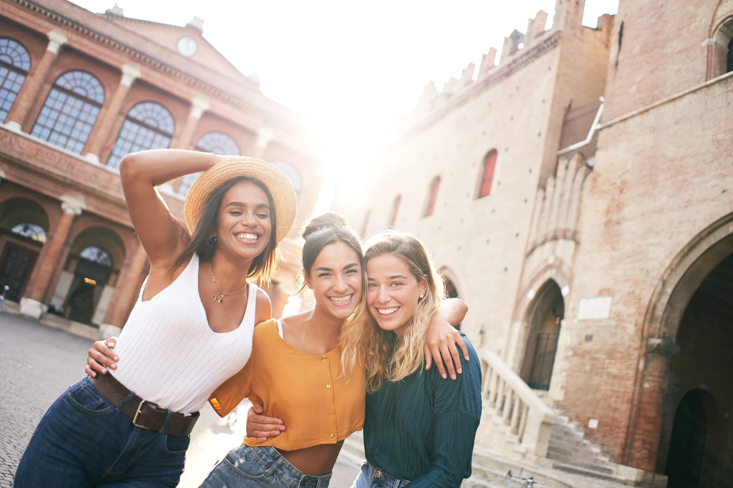 girlfriends_tourists_ss2143692661.jpg