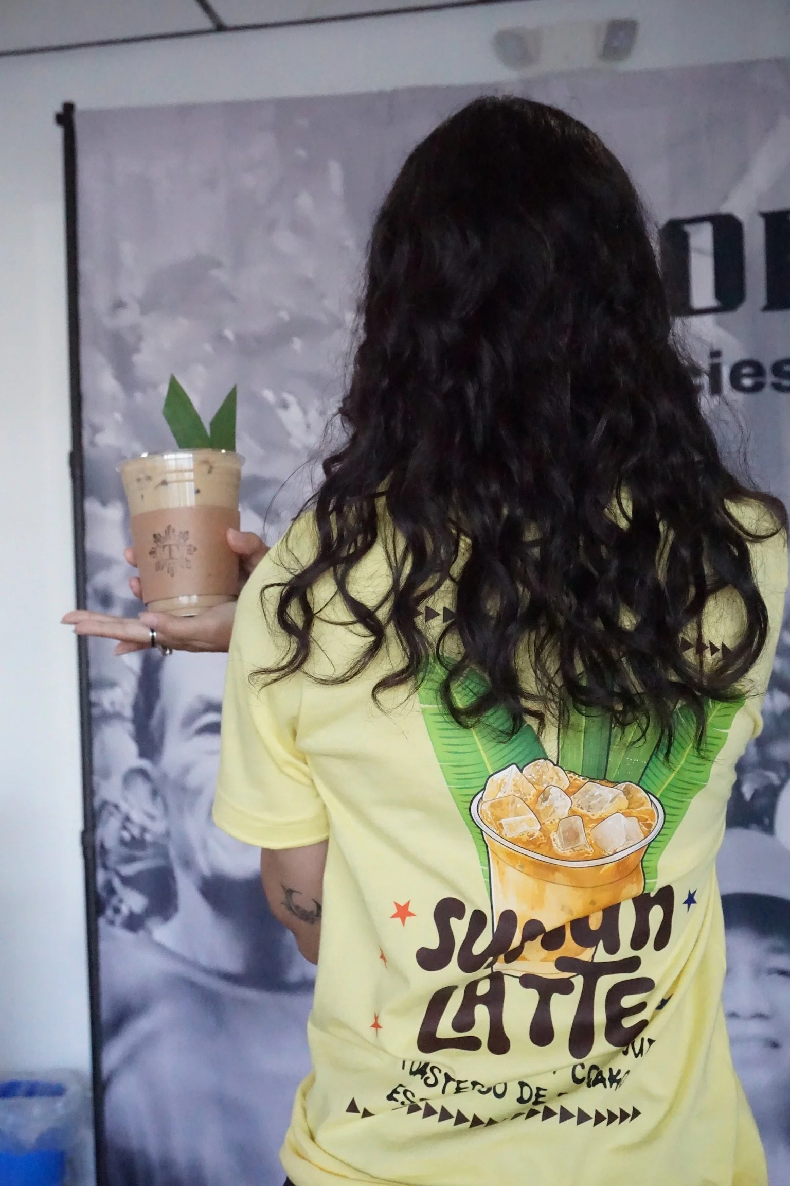 Teofilo Suman Latte Tee