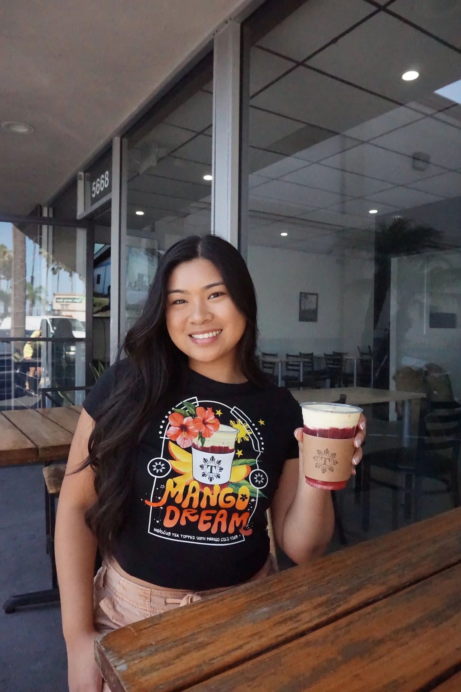 Teofilo Mango Dream Latte Tee