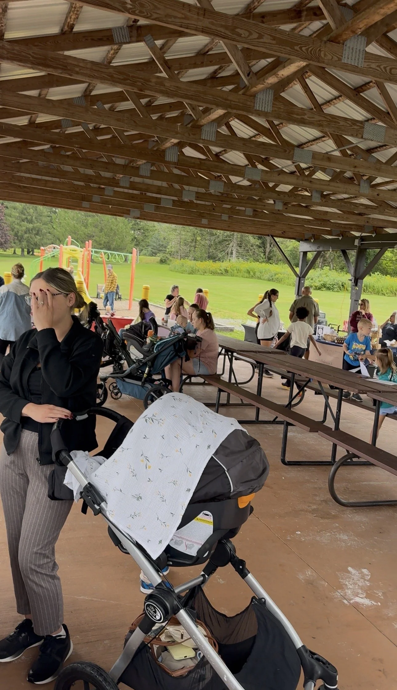 Moms using postpartum doula support, community, event, vendors, new hartford new york