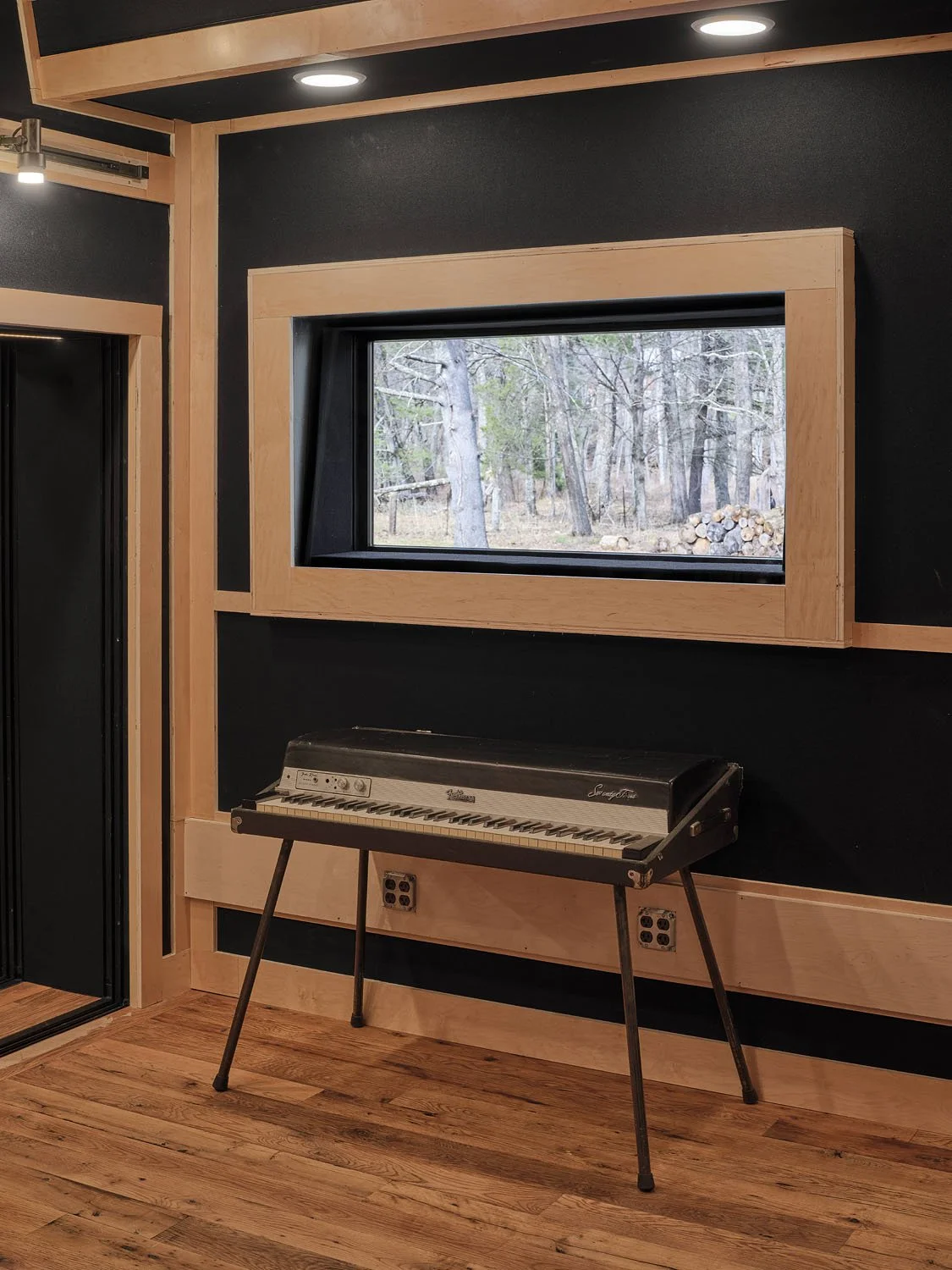 3.30.26 Applehead Recording_Highres_18.jpg