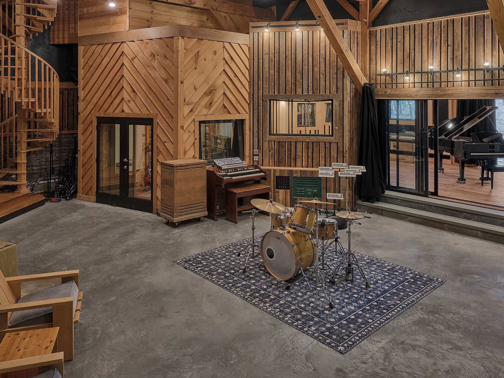 3.30.26 Applehead Recording_Highres_02.jpg
