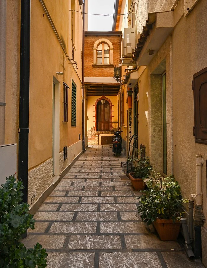 hallway.jpg