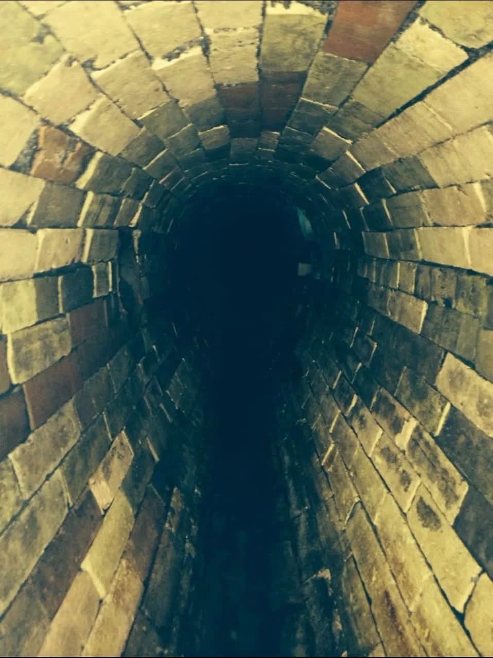 Brick sewer (egg-shaped pipe)