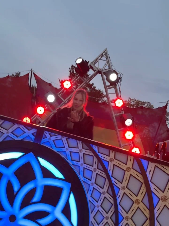 PEAK STATE! WOW 🤩 What a weekend.

Here&rsquo;s some clips from my performance on The Drop Stage Sunday evening. Grateful for everyone who came out to dance it out with me for this one. Forever swooning over this PHAT Void Sound System 🔊🔊🔊. If yo
