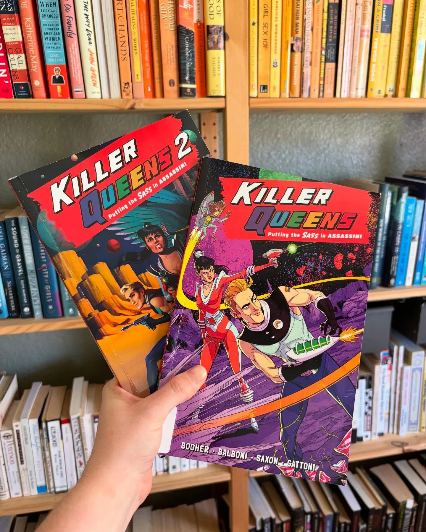 Killer Queens by @davidmbooher @harrysaxonart @claudiabalboni lettering.bear 

I&rsquo;ve been in a fragmented headspace lately and these comics were the perfect distraction! Over the top adventures, queer antics and tons of wordplay. So much fun! Al