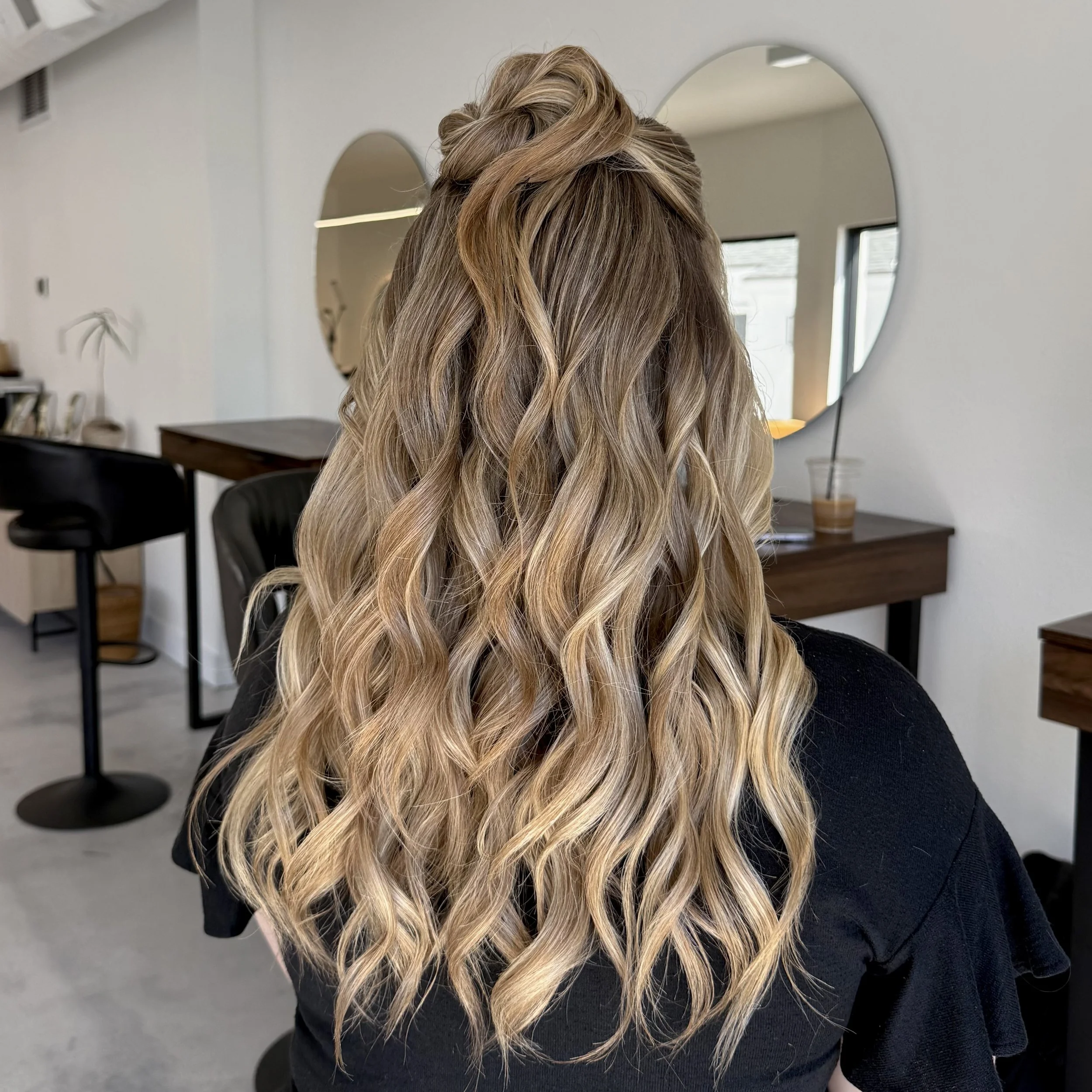 Long bridal waves for blonde hair — wedding hairstyle inspiration by Yanita Esqao