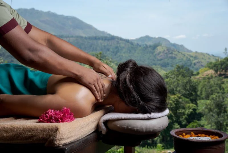 massage-im-98-acres-hotel.jpg