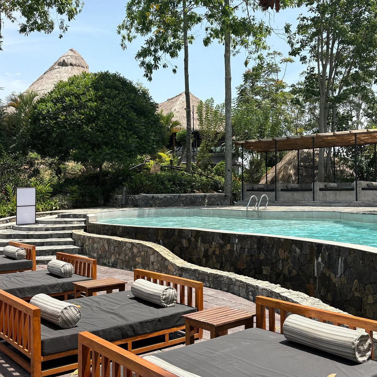 98 acres resort ella pool