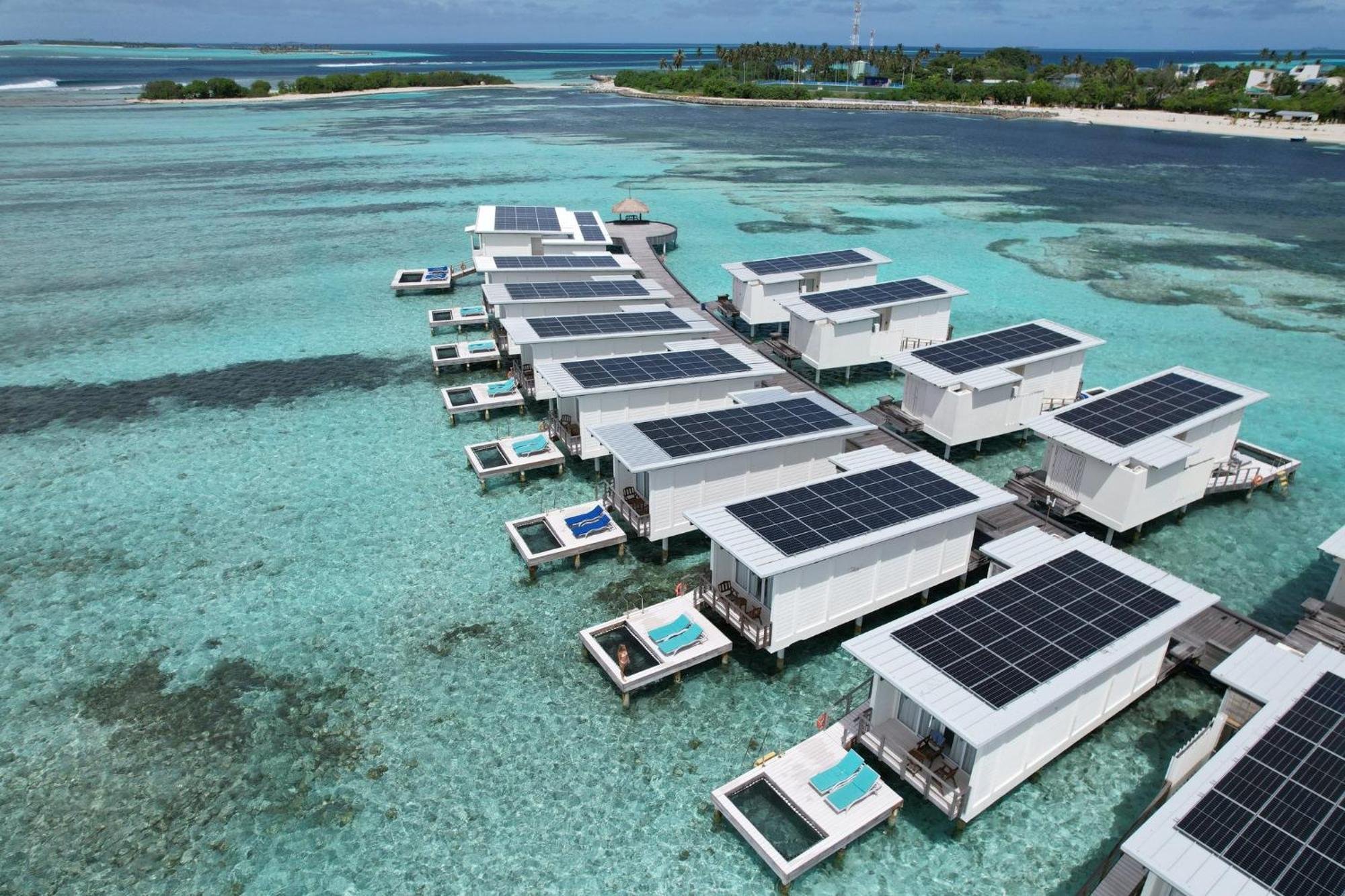 Kandooma maldives overwater villa retreat