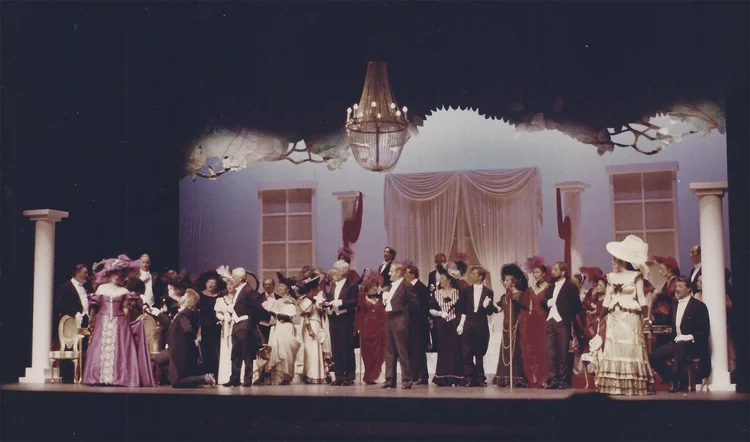 The Merry Widow, 1990