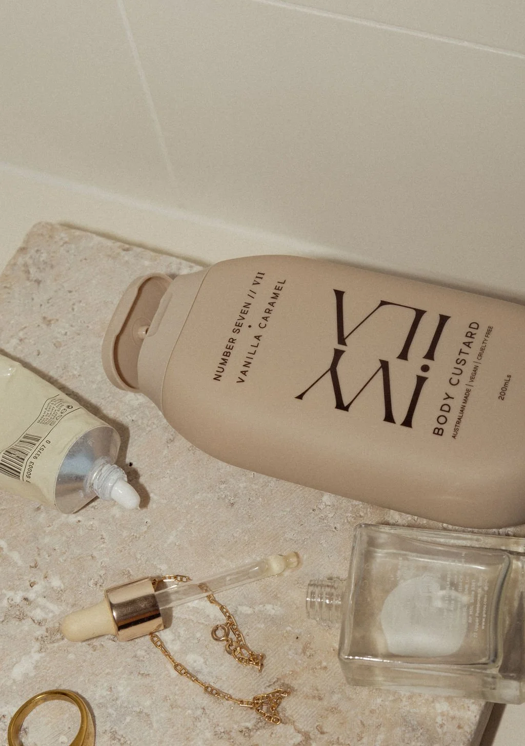 ivy-ila-vanilla-caramel-body-custard-serum-flatlay.jpg