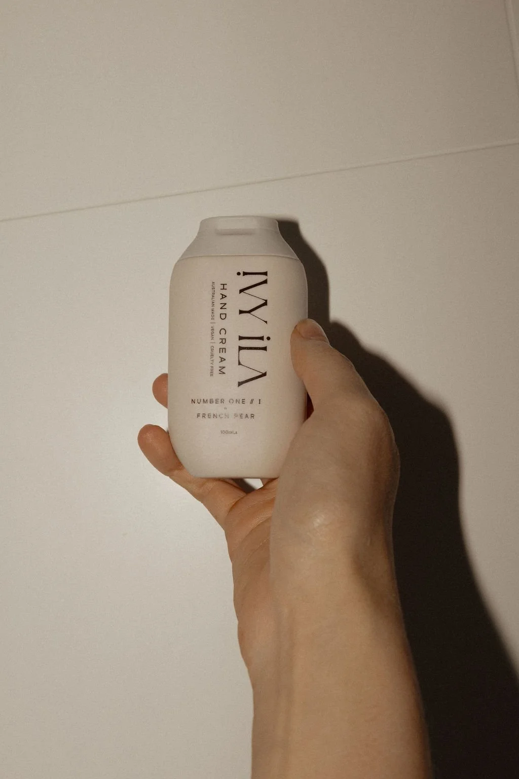IVY ILA | number one / I | french pear hand cream