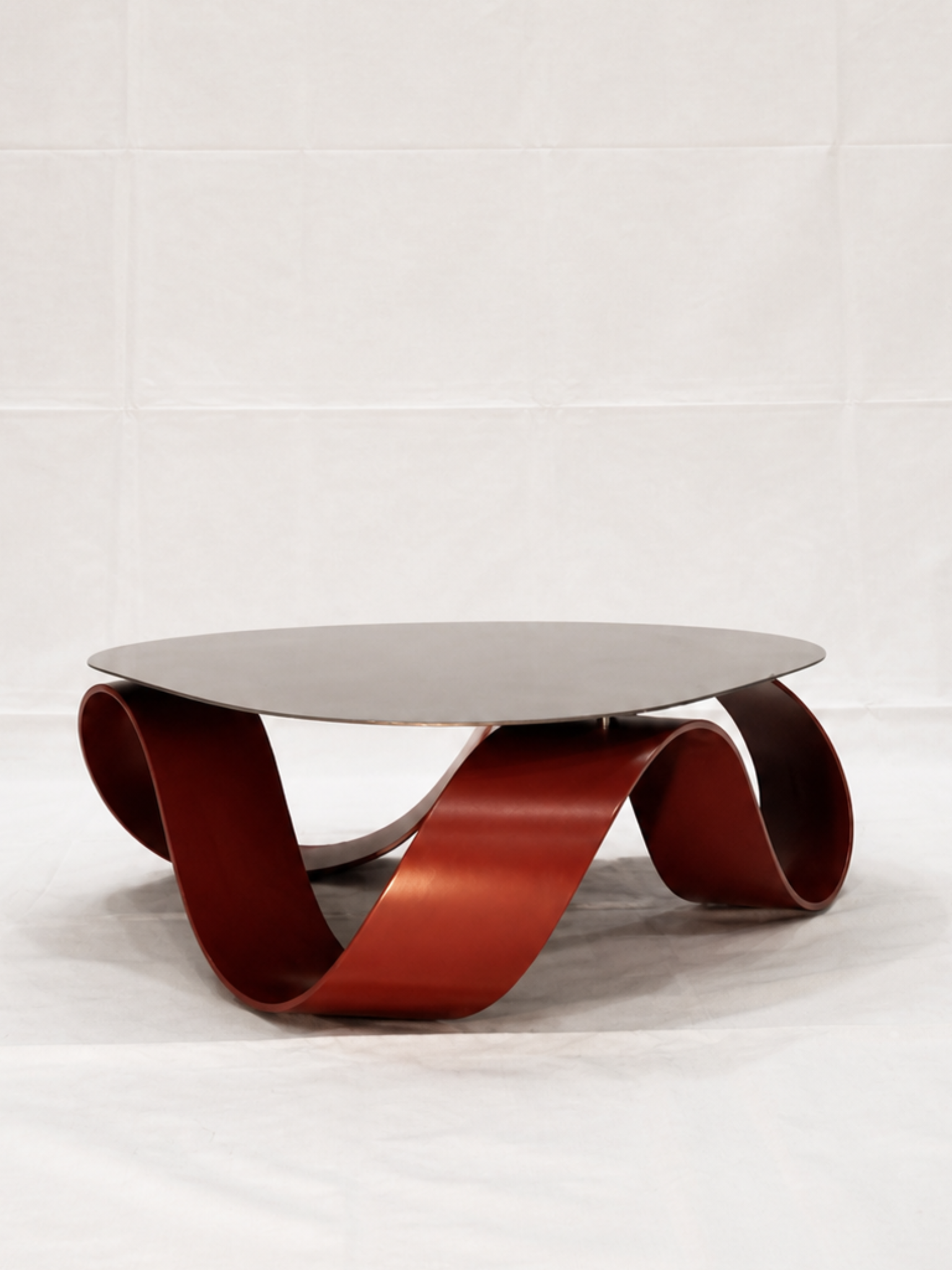 Möbius Table