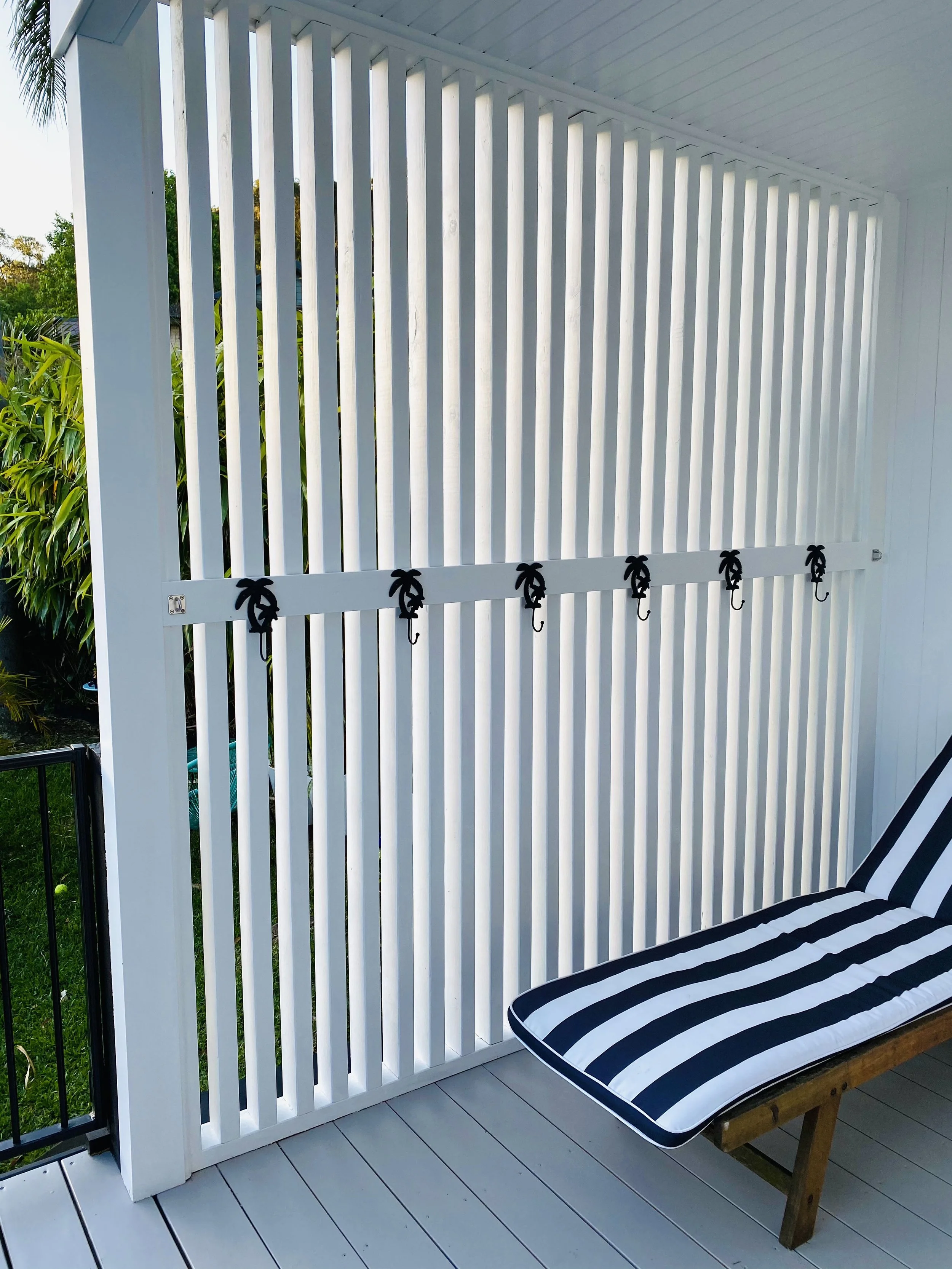 Pool. house screening by Platinum Decks to deliver shade, privacy and luxury in Central Coast conditions