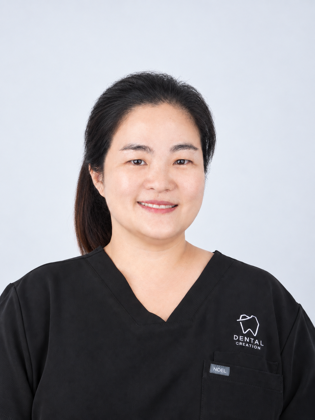 Dr. Nahathai Changvivit