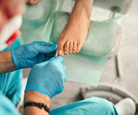Diabète et pieds : les 5 réflexes à adopter absolument