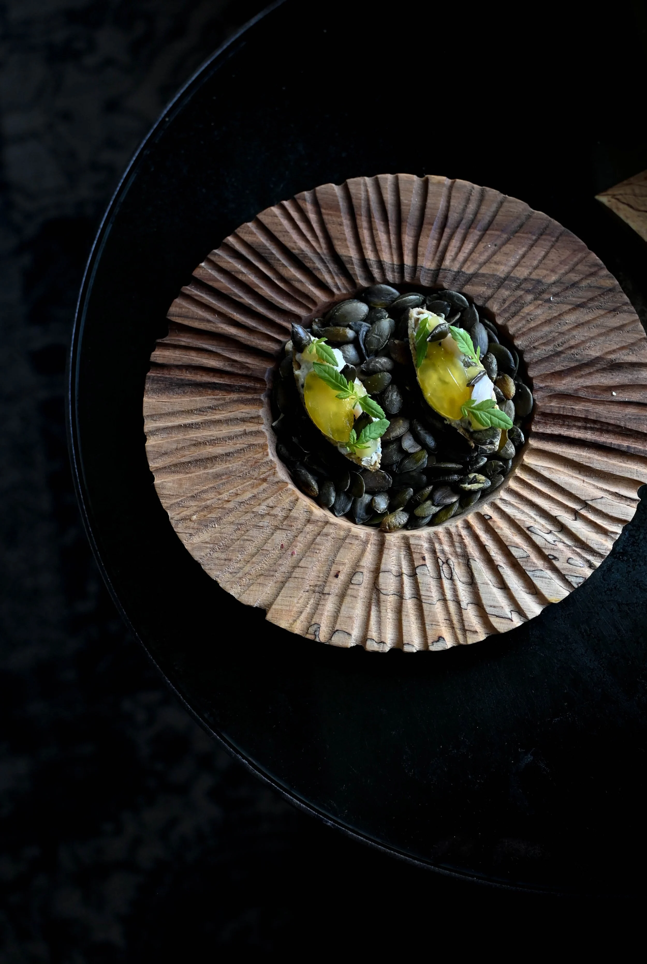 LA TABLE 8 (5 sur 1).jpg