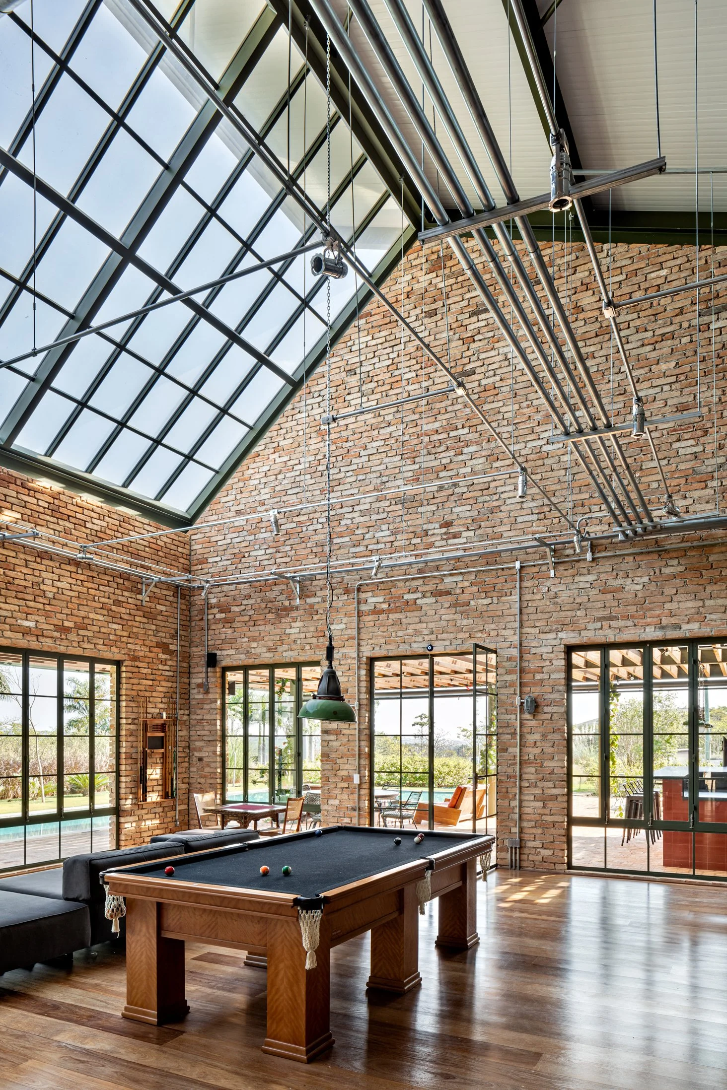 casa-por-do-sol-sala-jogos-tv-03.jpg
