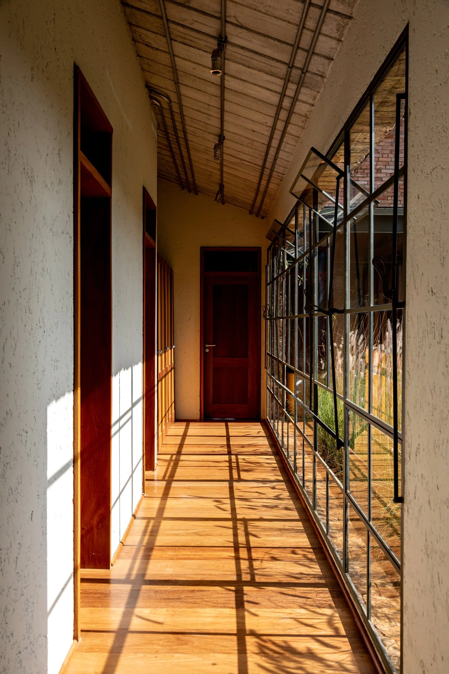 casa-por-do-sol-corredor-04.jpg