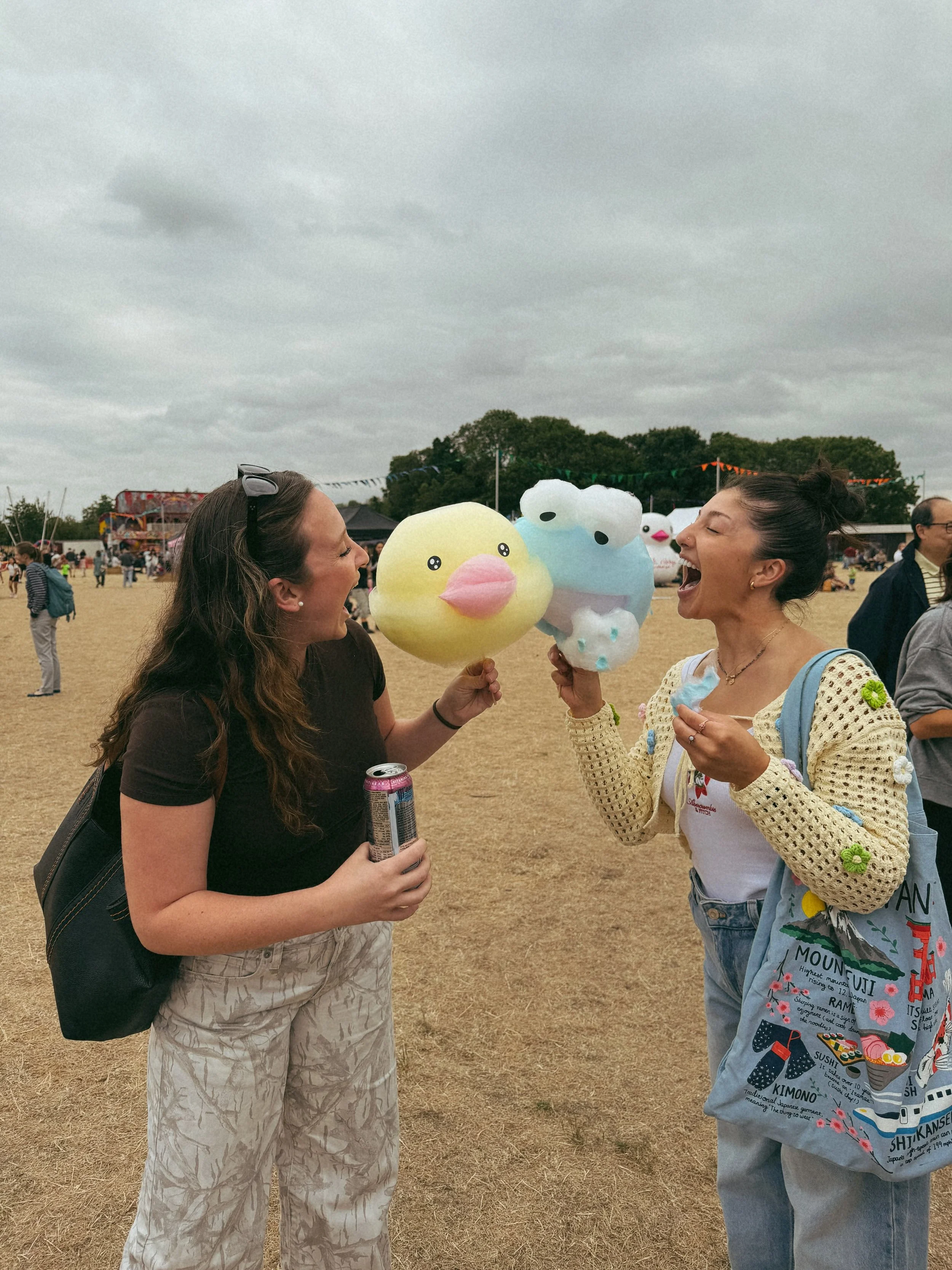 did you know cotton candy has different names around the world? 🍭☁️
candy floss (UK, India) 🇬🇧🇮🇳
fairy floss (personal fave; Australia) 🇦🇺🦘
papas beard (France) 🇫🇷
old ladies hair (Greece) 🇬🇷
sugar spider (Netherlands) 🇳🇱