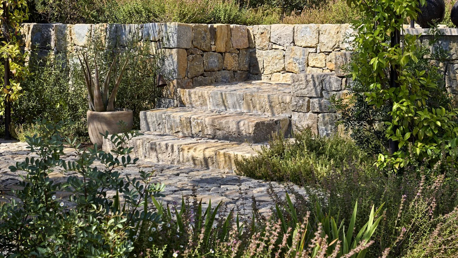 English Garden _D6A0211_HDR 1.jpg