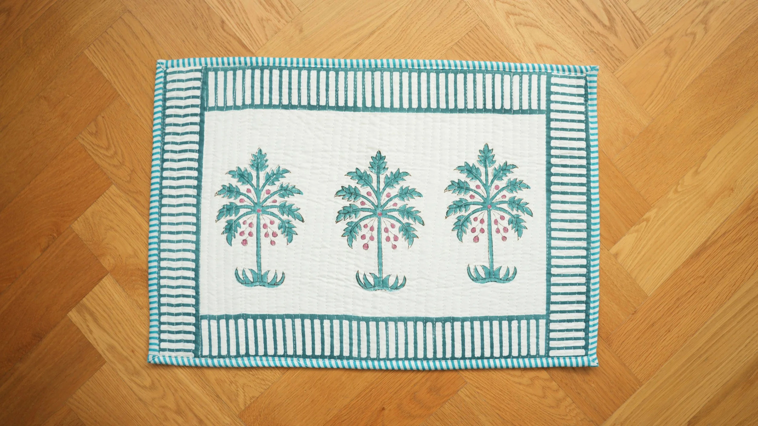 Peacock Palm Cotton Canvas Placemat and Napkin Set.