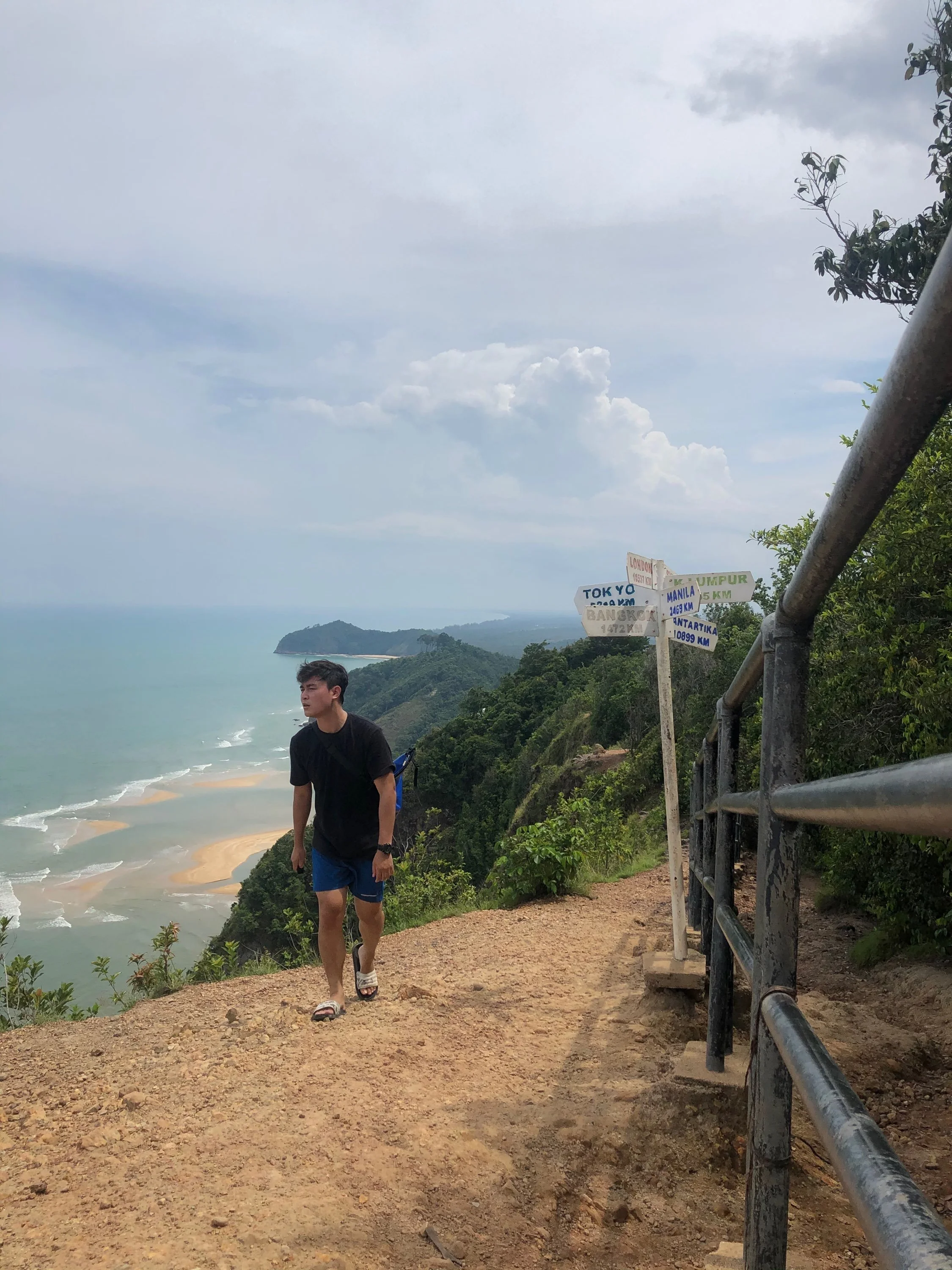 Hiking at Bukit Keluang, Terengganu