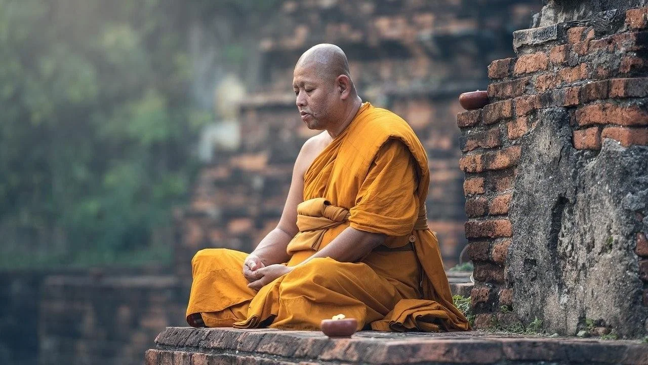 गरुड पुराणमा पृथ्वी–सूर्य दूरी र ध्यानजन्य ‘अतिचेतना’ (सङ्क्षिप्त)