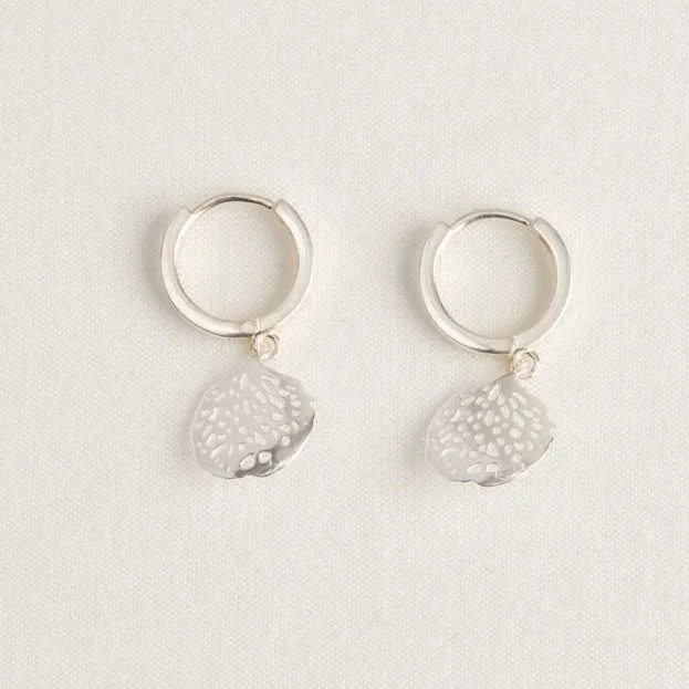 Silver Fan Coral Huggies