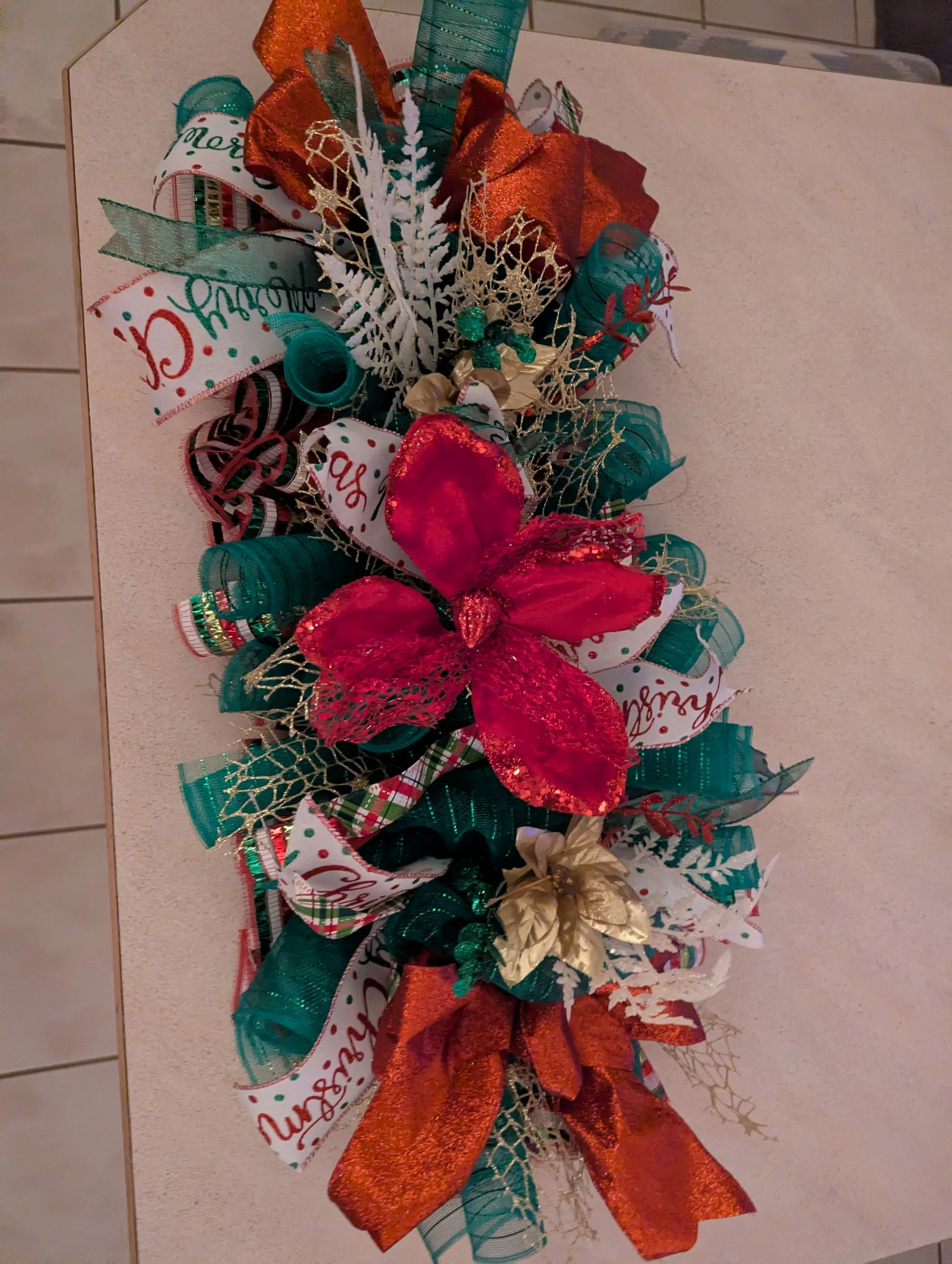 Merry Christmas Tabletop Swag