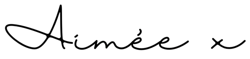 The name ‘Aimée’ in a cursive handwriting font.