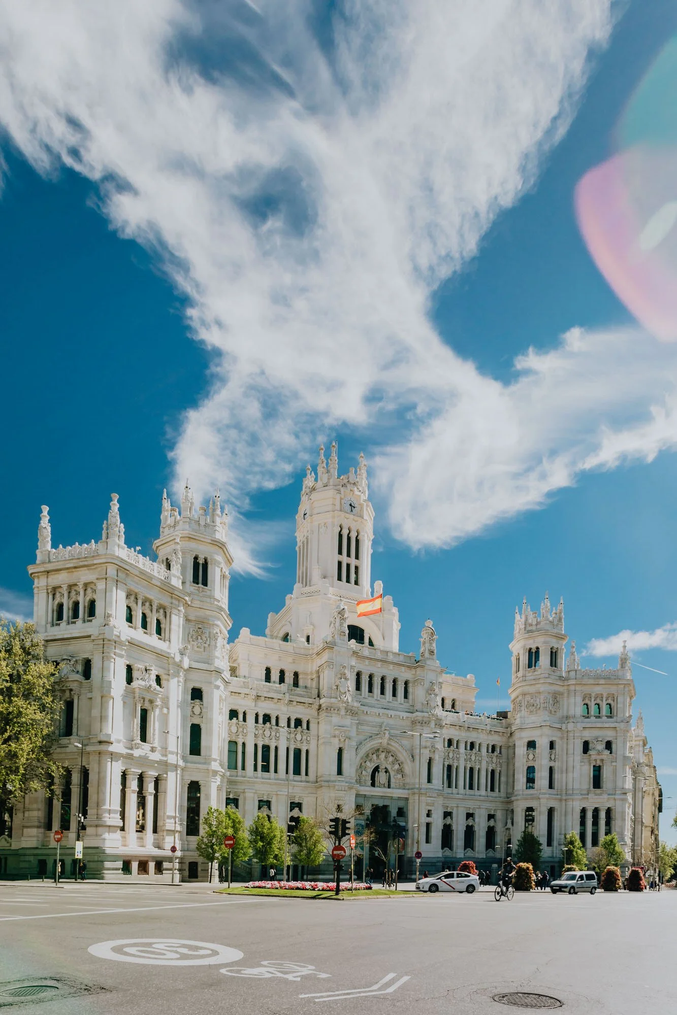 kaboompics_plaza-de-la-cibeles-central-post-office-palacio-de-comunicaciones-madrid-spain-11445-1.jpg