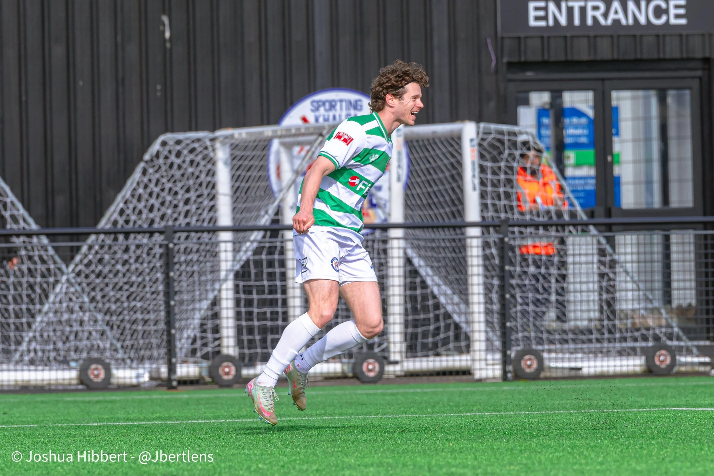 Sport_Photography_Stalybridge_Celtic_Sporting_Khalsa_11.04 (41).jpg