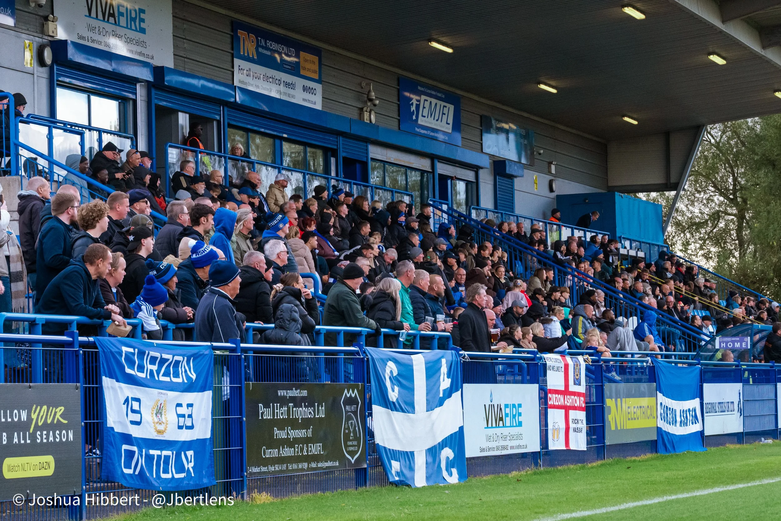 Curzon_Ashton_Hyde_United_Web_Sized_10.10.26-141.jpg