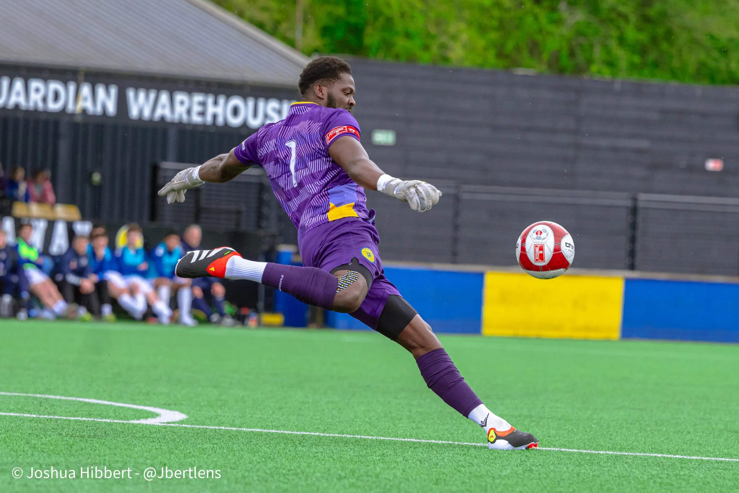 Sport_Photography_Stalybridge_Celtic_Sporting_Khalsa_11.04 (8).jpg