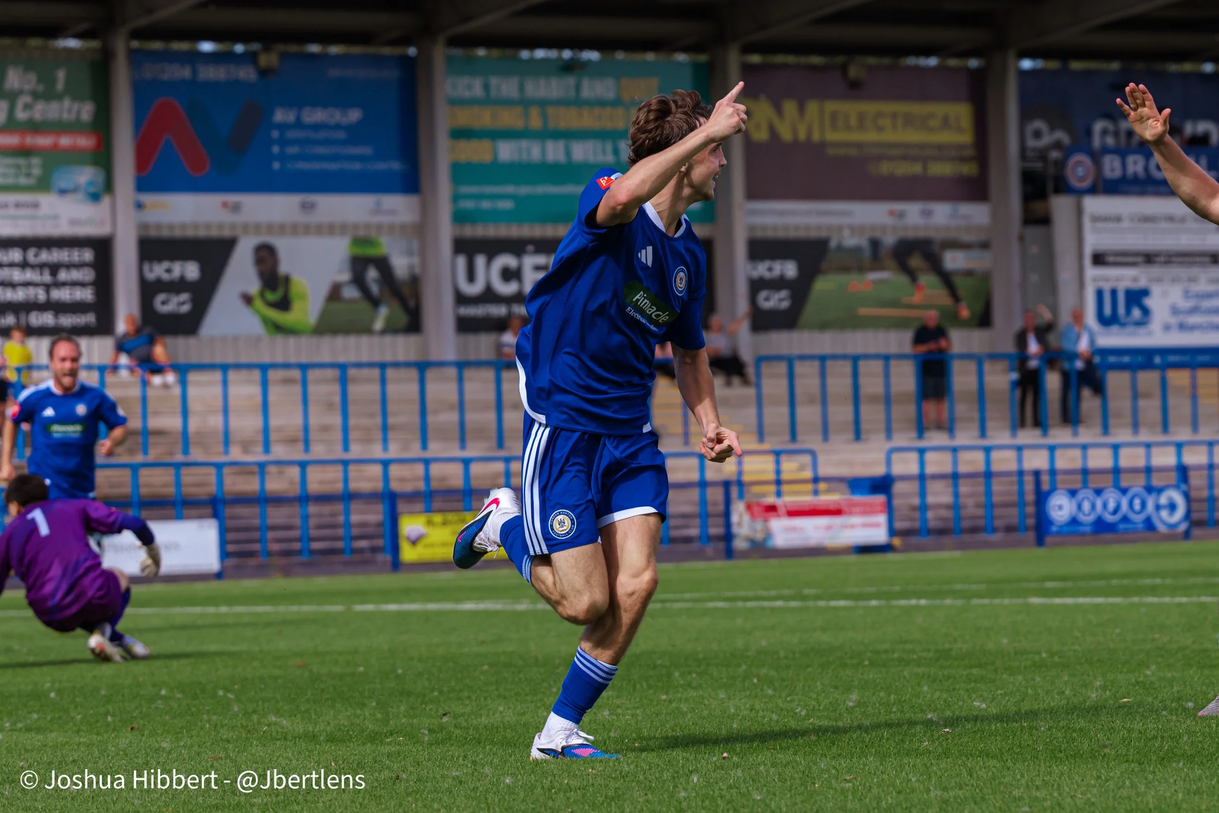 Curzon_Ashton_Alfreton_Town_Web_Sized-140.jpg