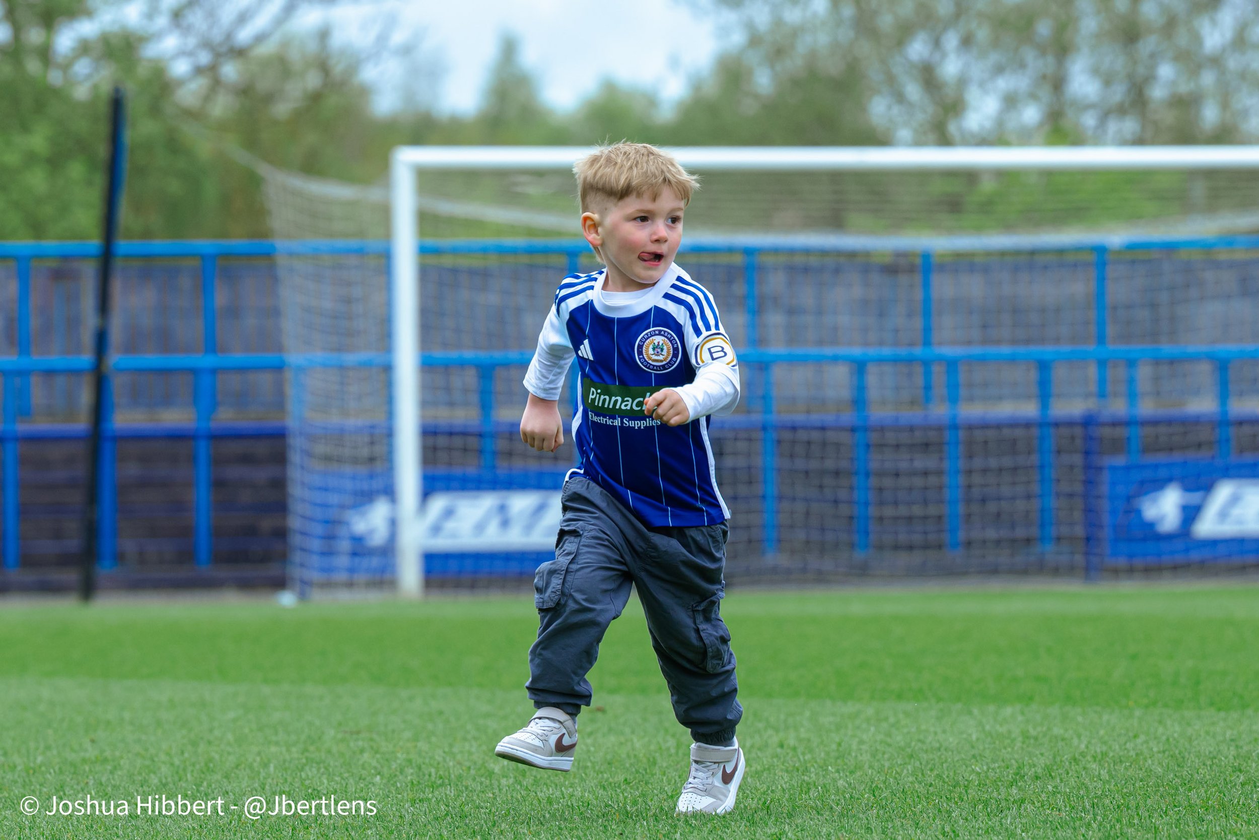 Sport_Photography_Curzon_Ashton_Buxton_FC_18.04.26-41.jpg