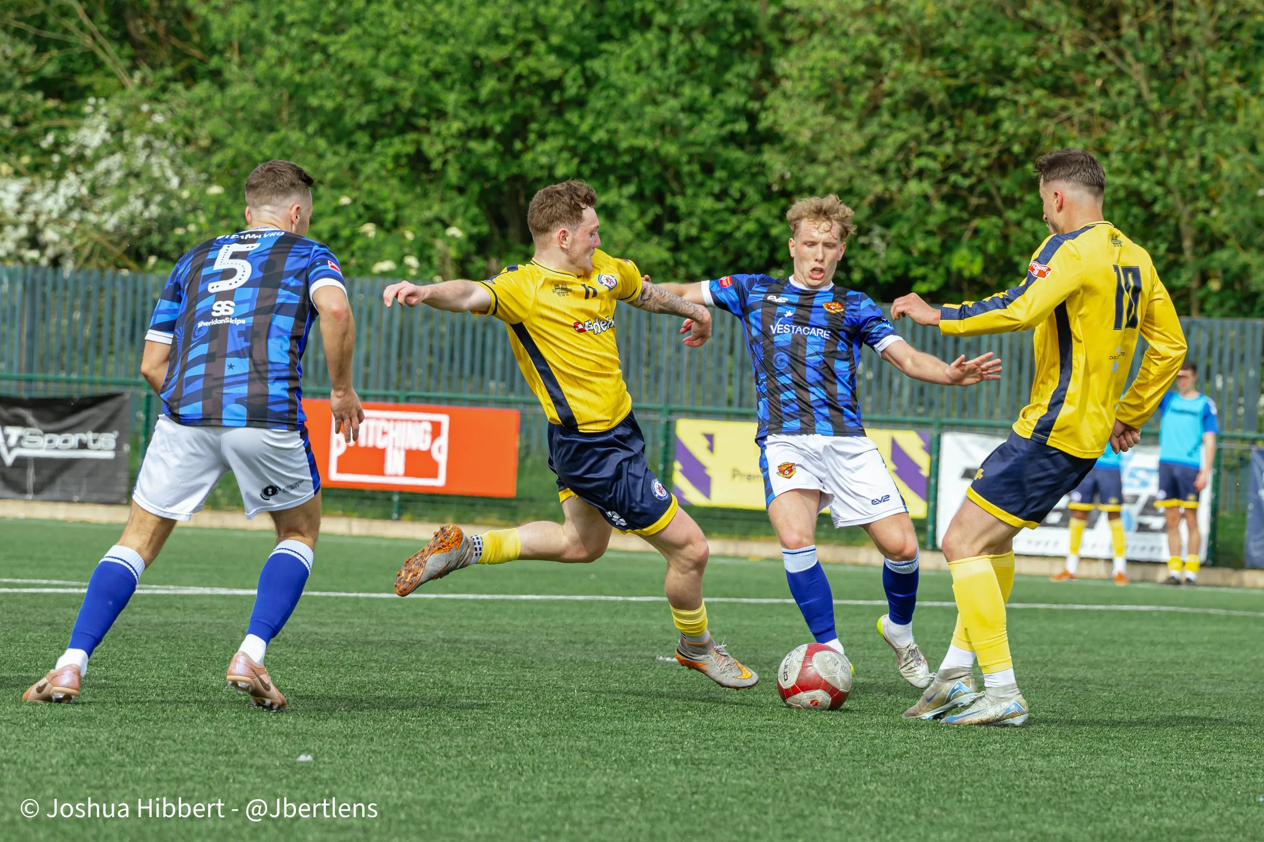 Sport_Photography_Stalybridge_Celtic_Avro_10.05.26-113.jpg