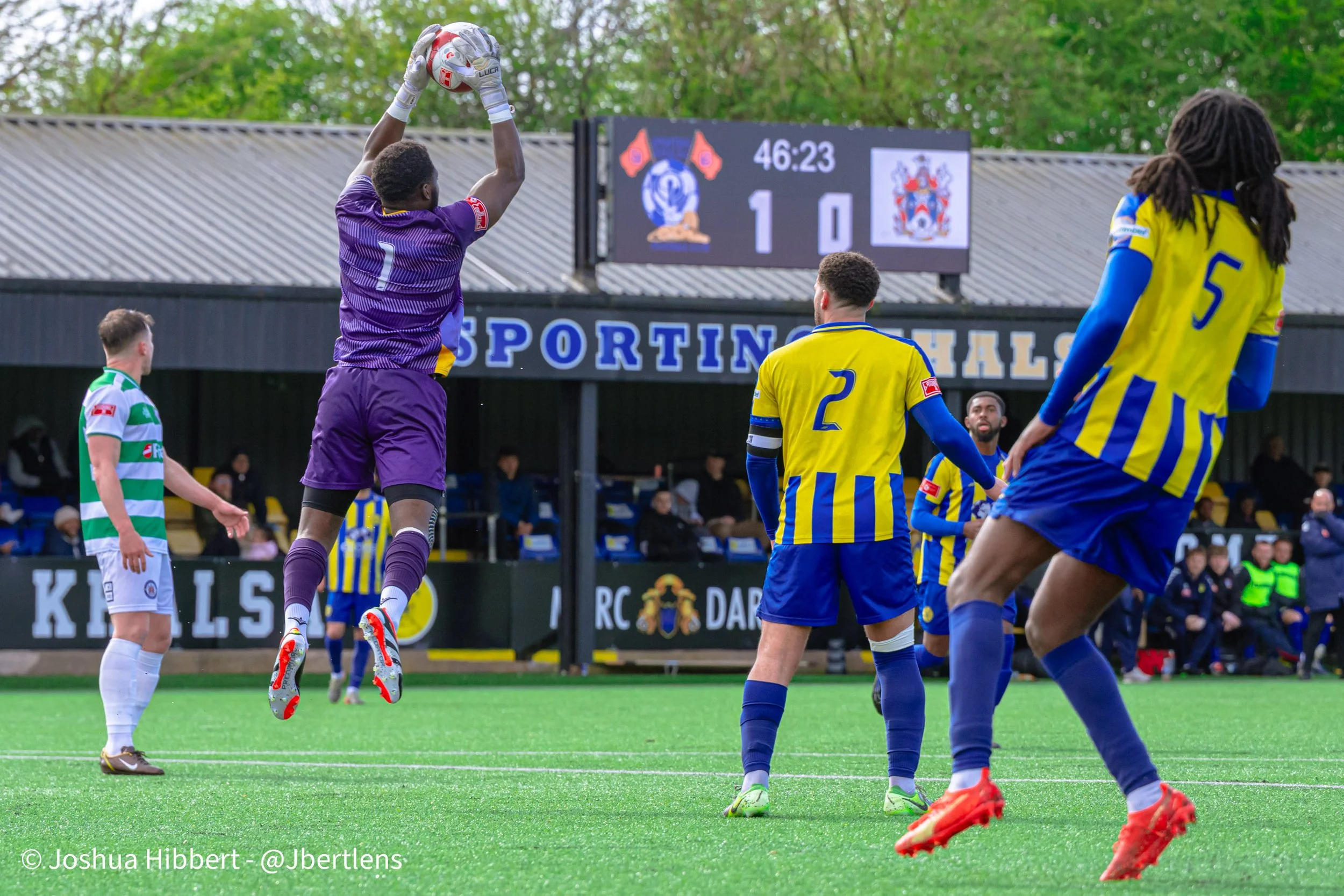 Sport_Photography_Stalybridge_Celtic_Sporting_Khalsa_11.04 (27).jpg