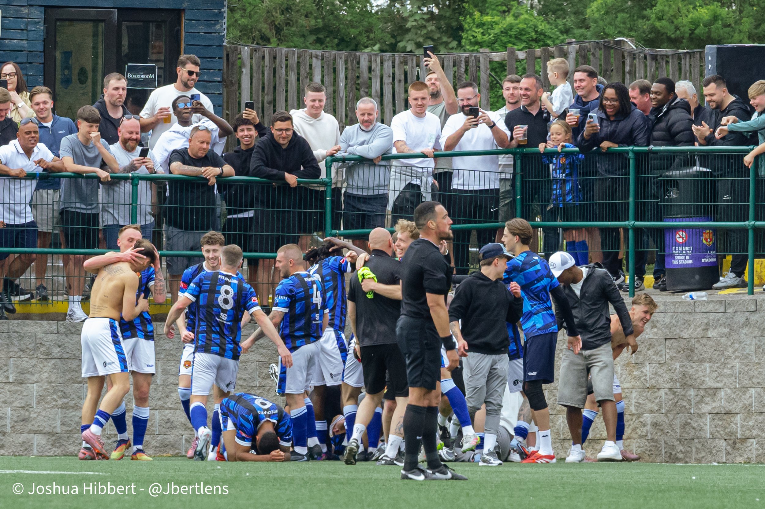Sport_Photography_Stalybridge_Celtic_Avro_10.05.26-169.jpg
